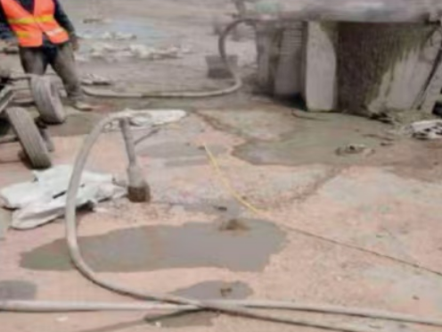 庐阳水泥混凝土路面板底注浆技术 路面脱空注浆整治方案